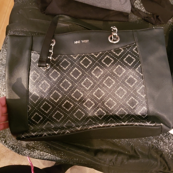 Nine west purse. - Picture 3 of 3